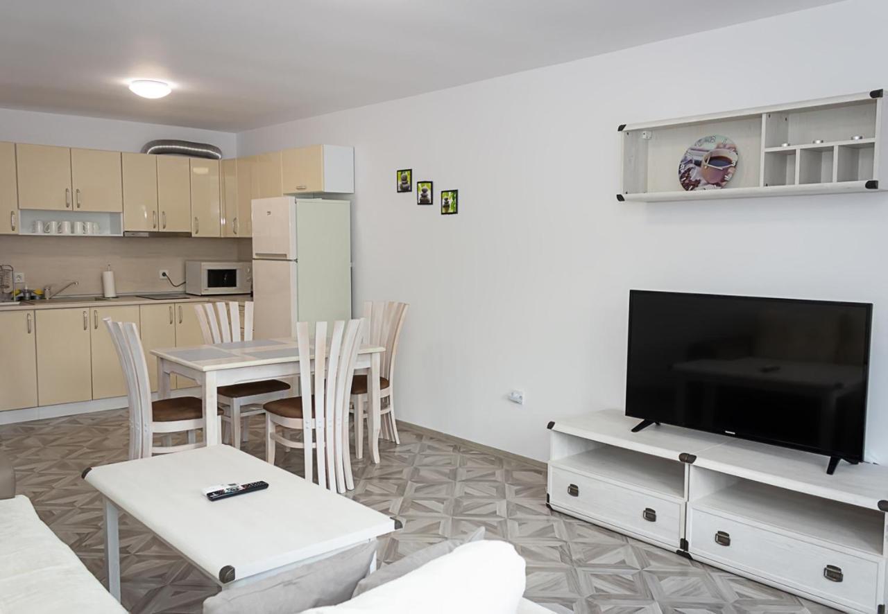 קברנה Apartment Lilia מראה חיצוני תמונה